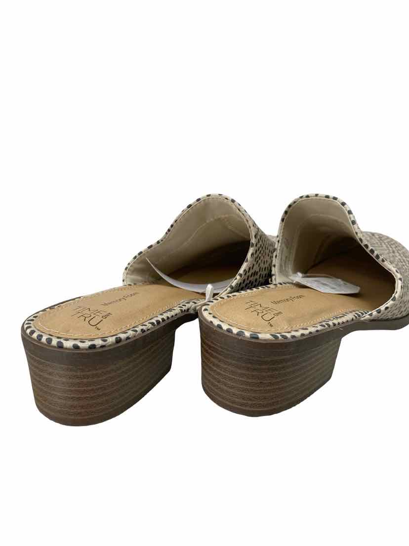 Time & True Ladies Size 7.5 NEW Shoes