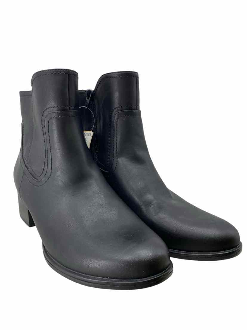 Naturalizer Ladies Size 11 Boots