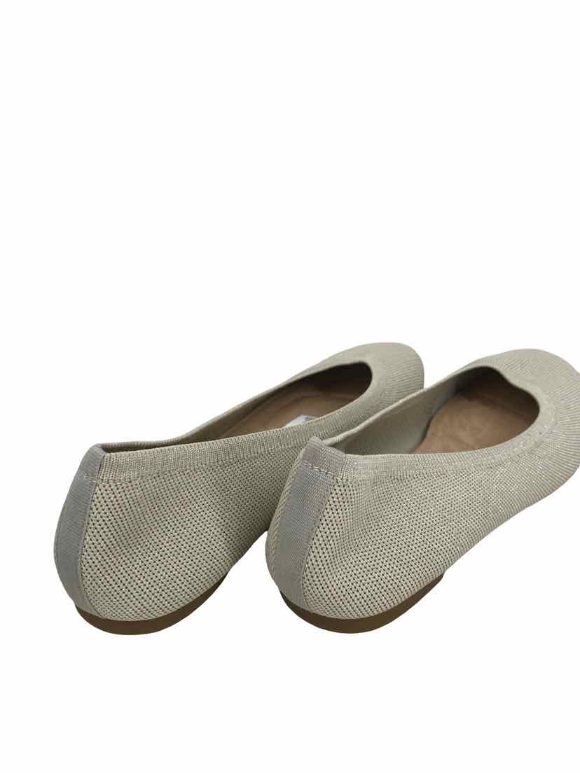 Old Navy Ladies Size 8 Shoes