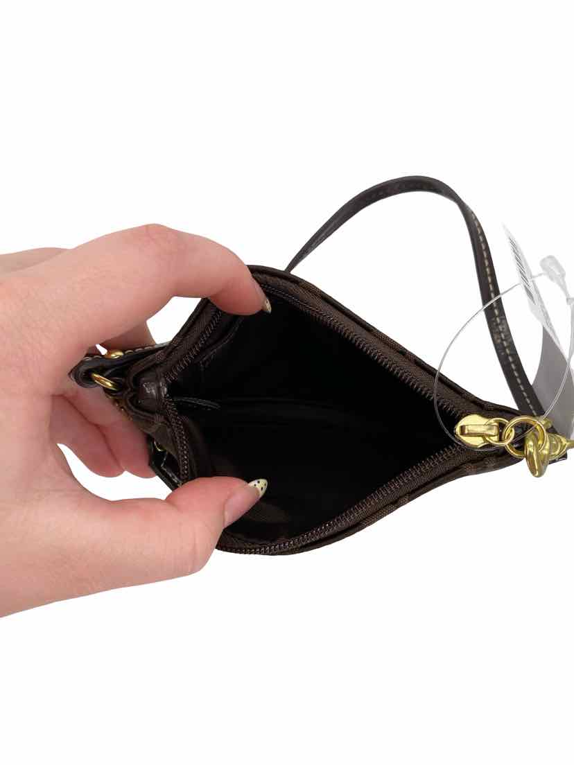 Coach Ladies 9/10 Wristlet