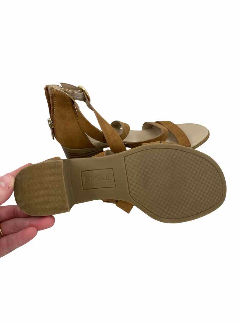 Life Stride Ladies Size 6 Shoes