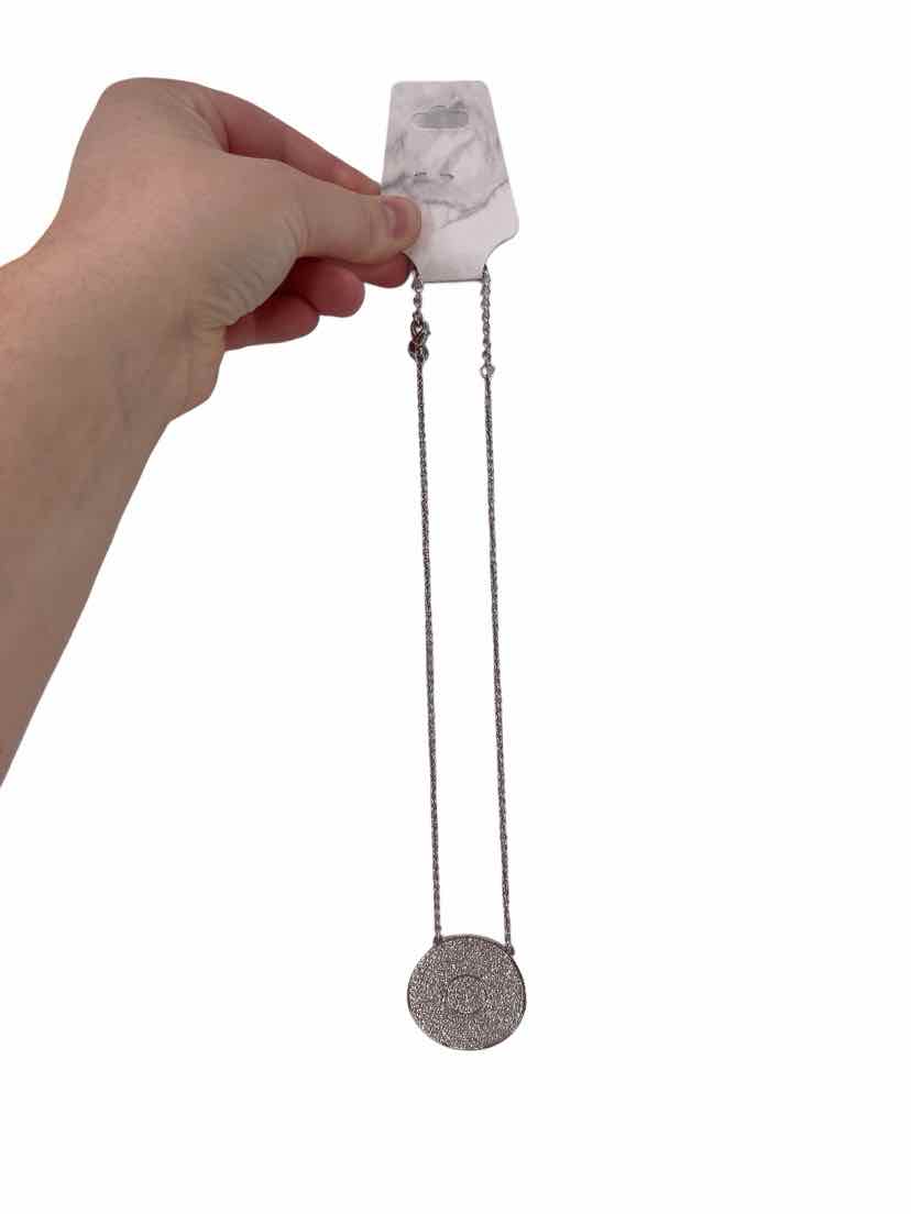 No Brand Ladies Circle Pendant Necklace