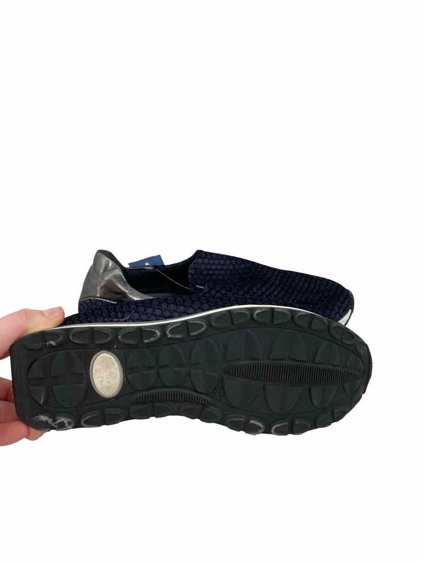 Moda Ladies Size 37/6.5 Shoes