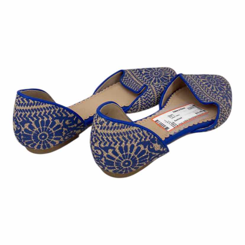 Restricted Ladies Size 8 Shoes