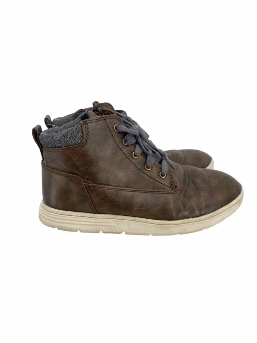 Cat & Jack Kids Size 5 Shoes
