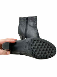 Aerosole Ladies Size 8.5 Boots