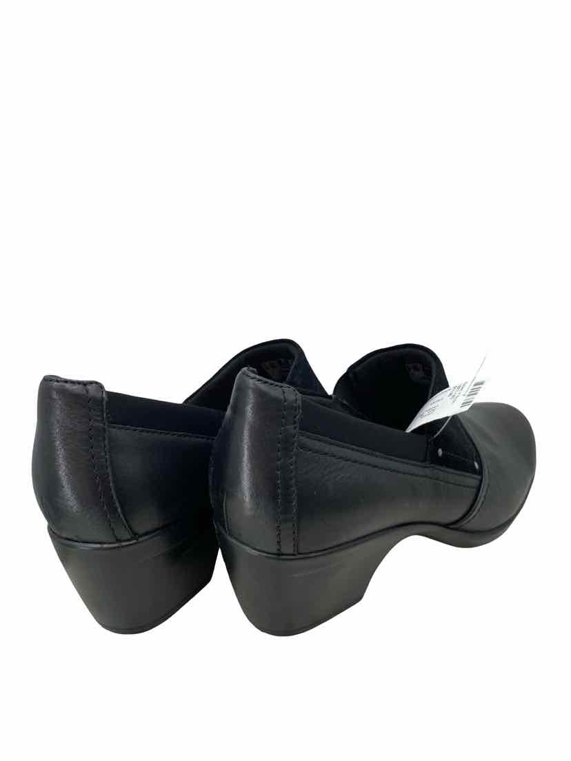 Clarks Ladies Size 10 Shoes
