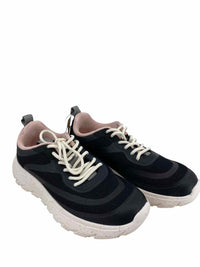 Rugged Shark Ladies Size 9 NEW Shoes