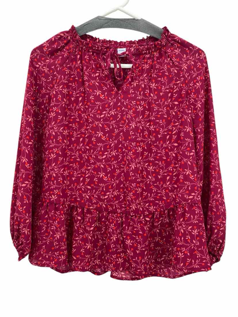 Ladies Old Navy Size Small Shirt