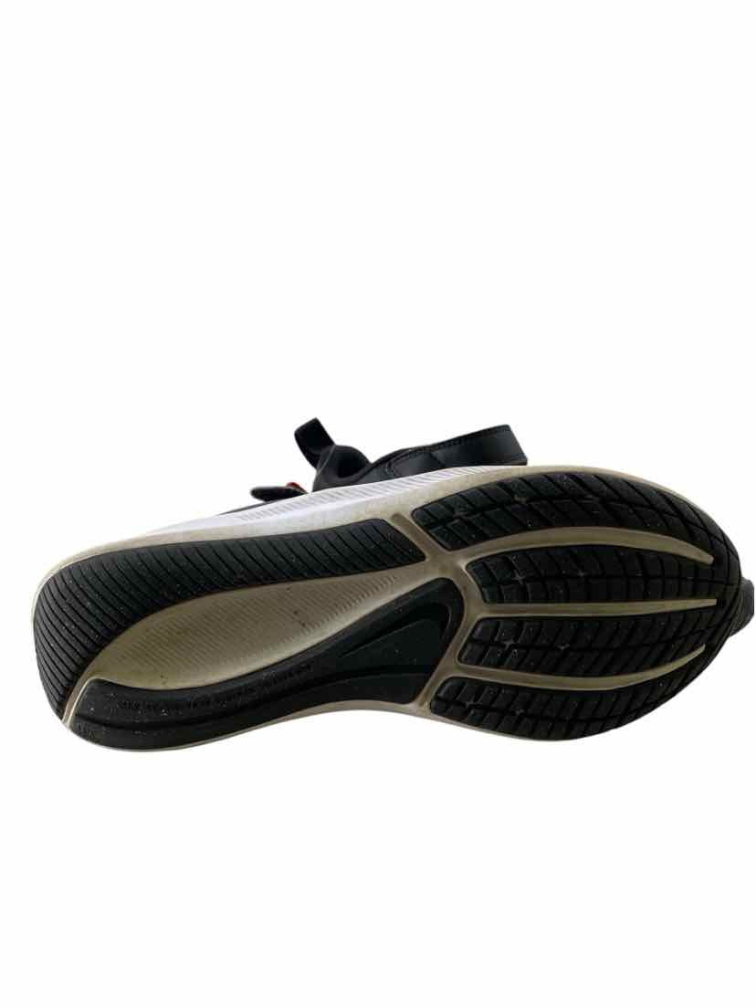 Nike Kids Size 3 Shoes