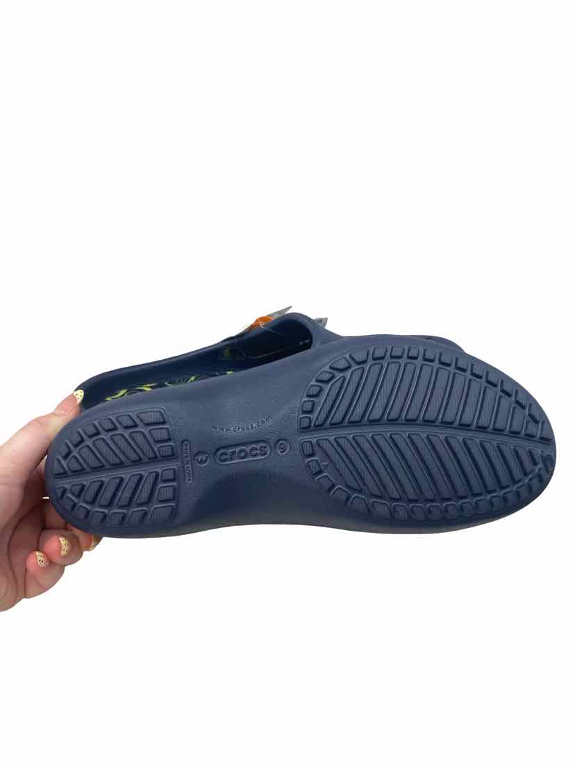 Crocs Ladies Size 9 NEW Shoes