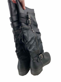 White Mountain Ladies Size 8.5 Boots