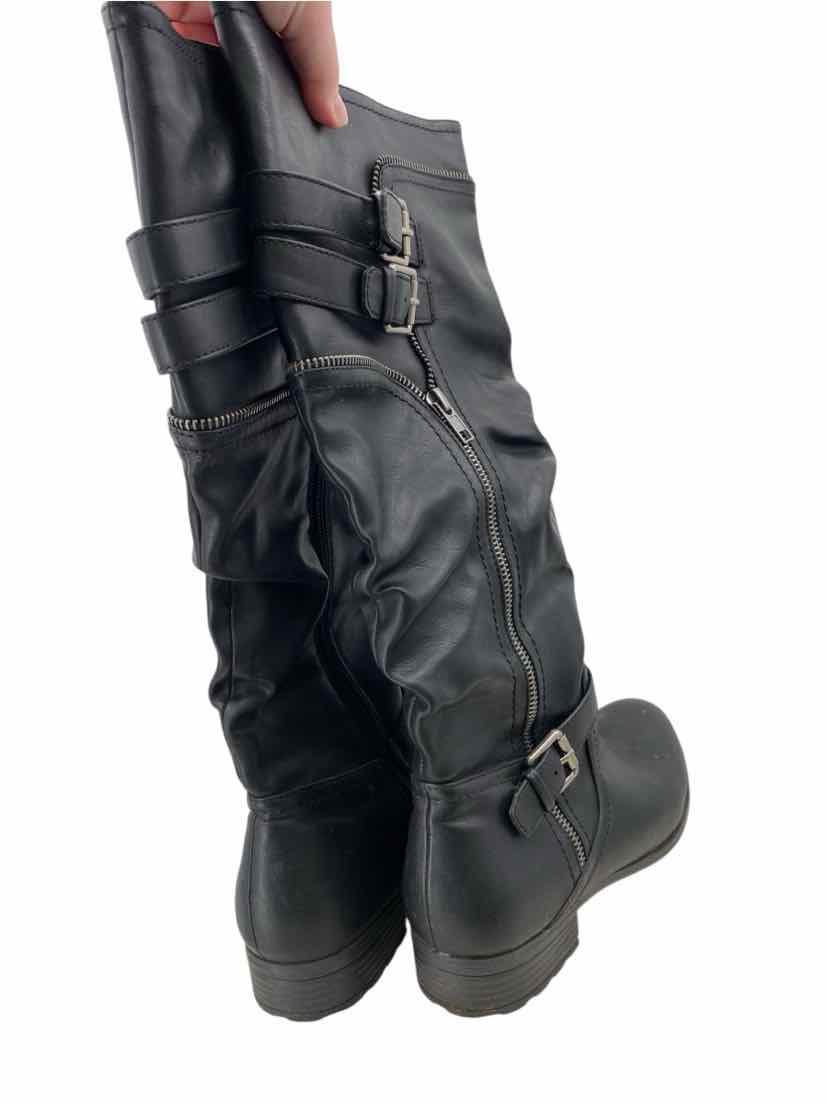 White Mountain Ladies Size 8.5 Boots
