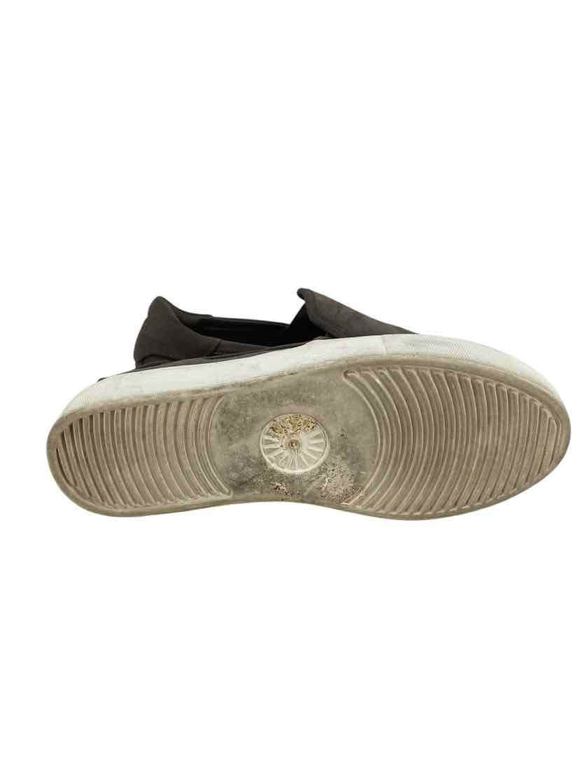Ugg Ladies Size 8.5 Shoes