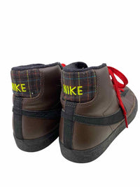 Nike Ladies Size 7.5 Shoes