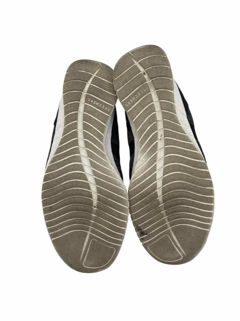 Sketchers Ladies Size 8 Shoes