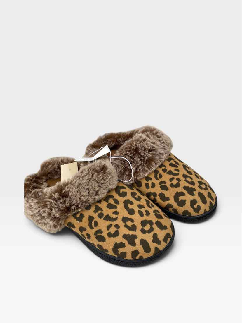 Isotoners Ladies Size 7.5-8 NWOT Slippers