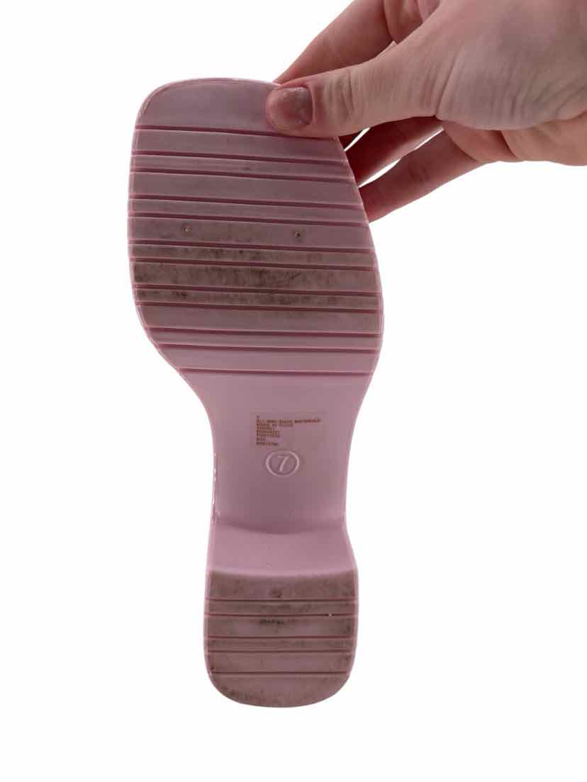 Wild Fable Ladies Size 7 Shoes