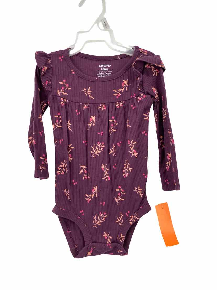 Carter's Kids Size 18m Onesie