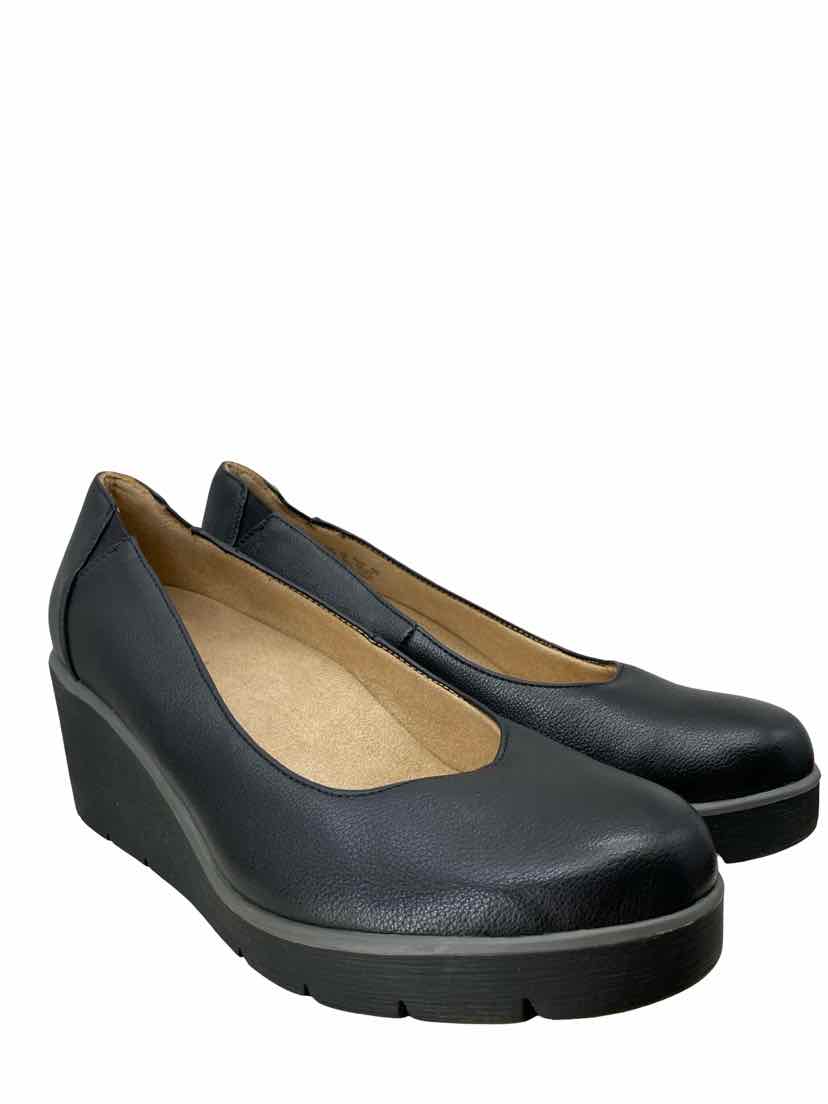 Naturalizer Ladies Size 11 Shoes