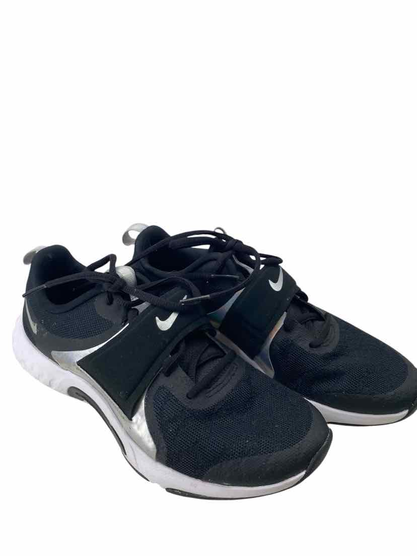 Nike Ladies Size 7.5 Shoes