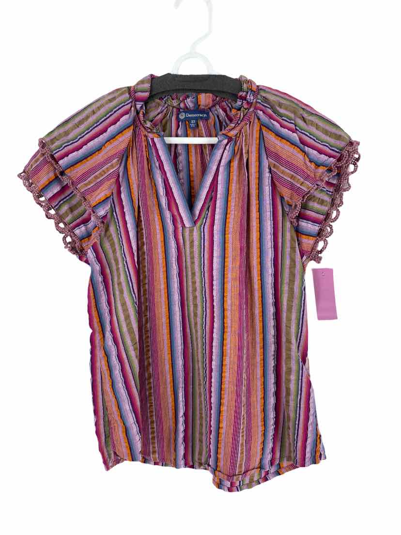 Democracy Ladies Size XS Shirt