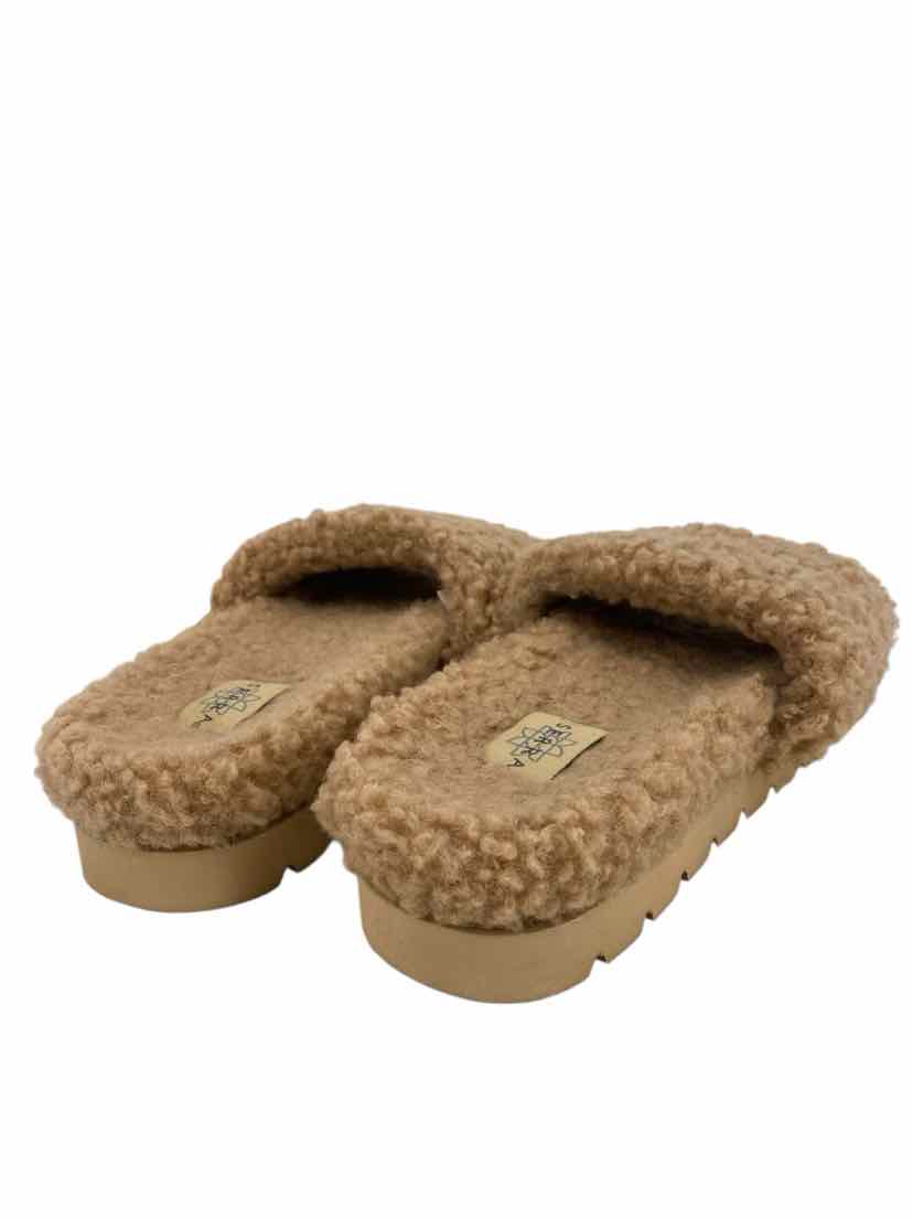 Serra Ladies Size 8 Shoes