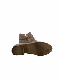 So Ladies Size 6 Boots