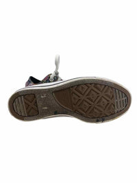 Converse Ladies Size 7 Shoes