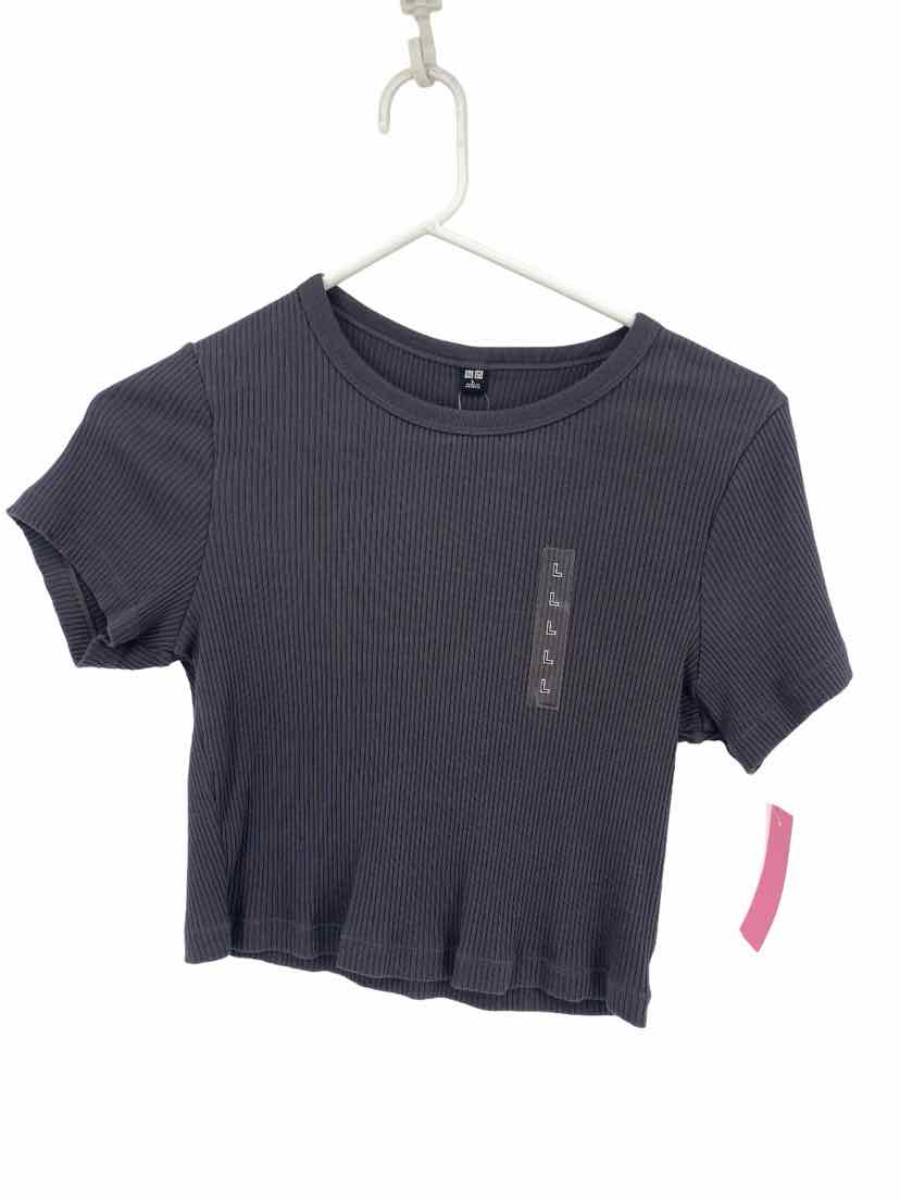 Uni Qlo Ladies Size L NEW Shirt