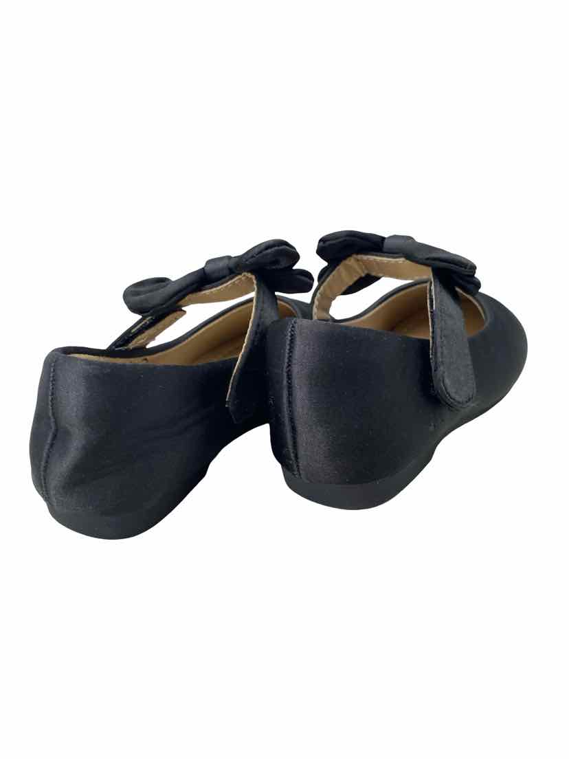 Pandaninjia Kids Size 6 Shoes
