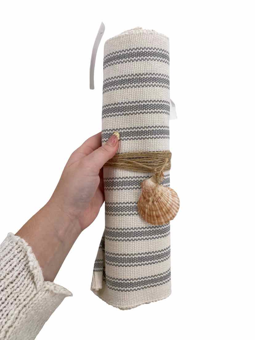 4 pc No Brand Placemats