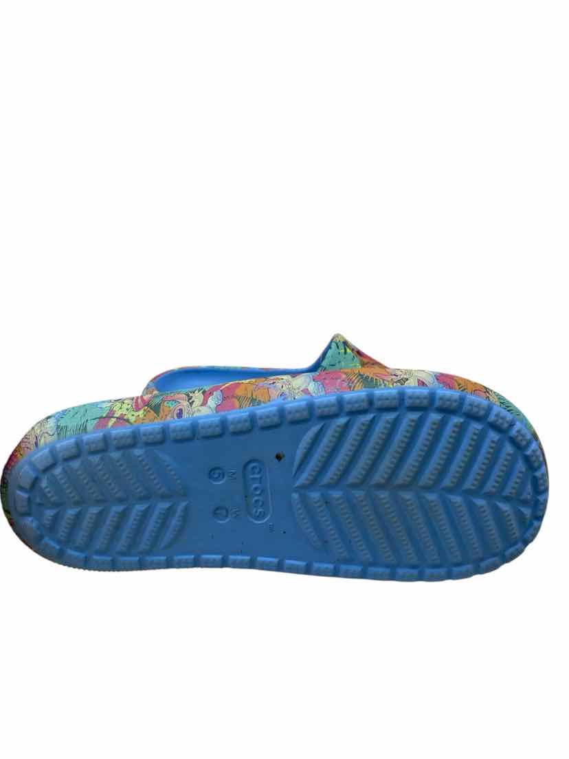 Disney Ladies Size 7 Shoes