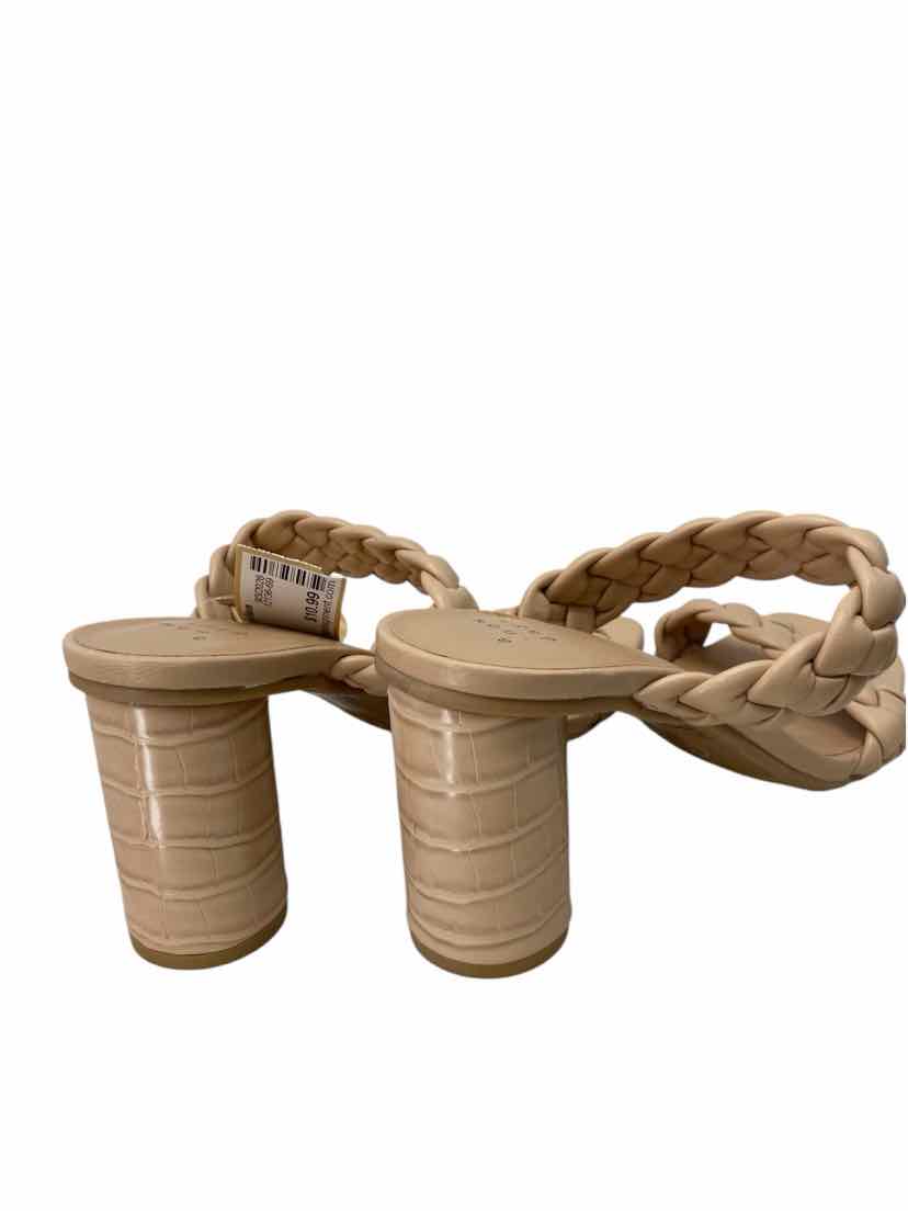 A New Day Ladies Size 8 Shoes