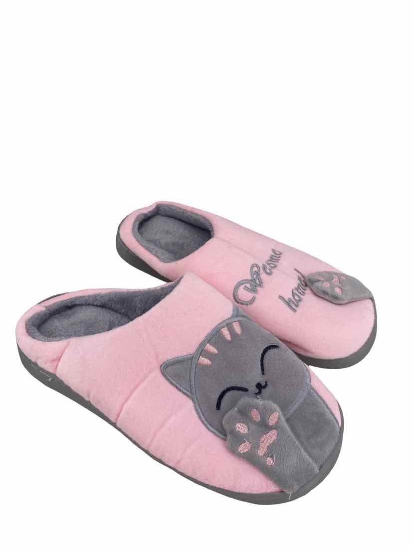 We Are Family Ladies Kitten Size 7-8 Slippers
