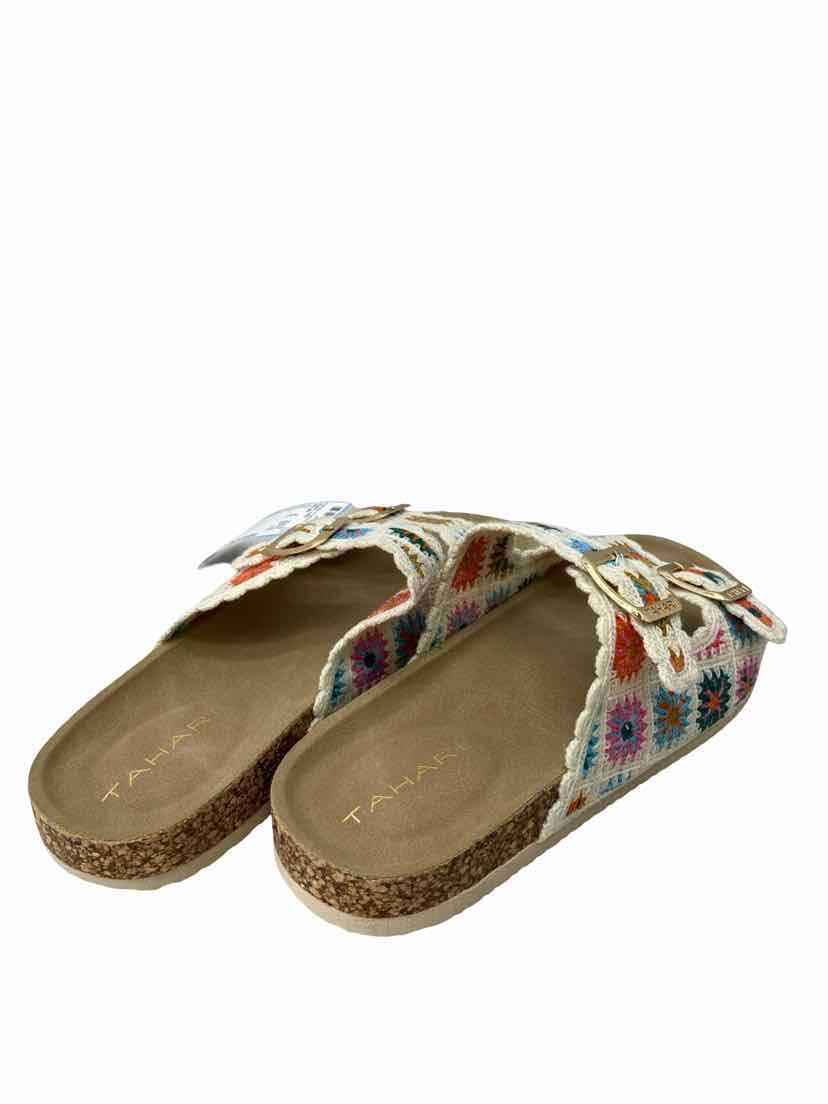 Tahari Size 3 Sandals