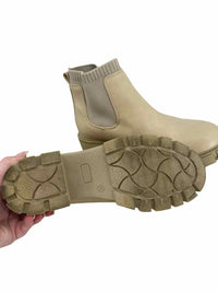 So Ladies Size 9.5 Shoes