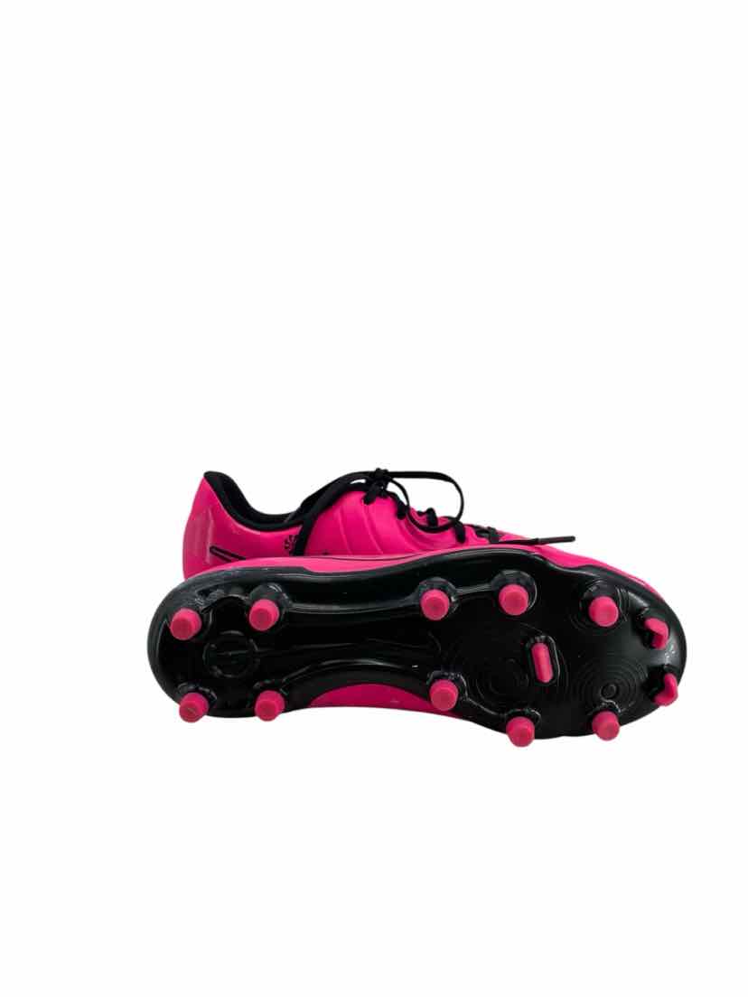 Nike Kids Size 4 Cleats