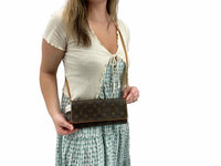 Louis Vitton Ladies Pouchette Twin 9/10 Crossbody