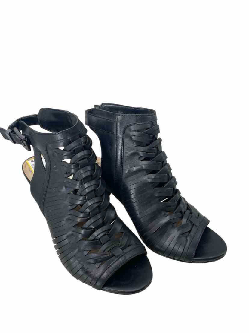 Vince Camuto Ladies Size 9.5 Shoes