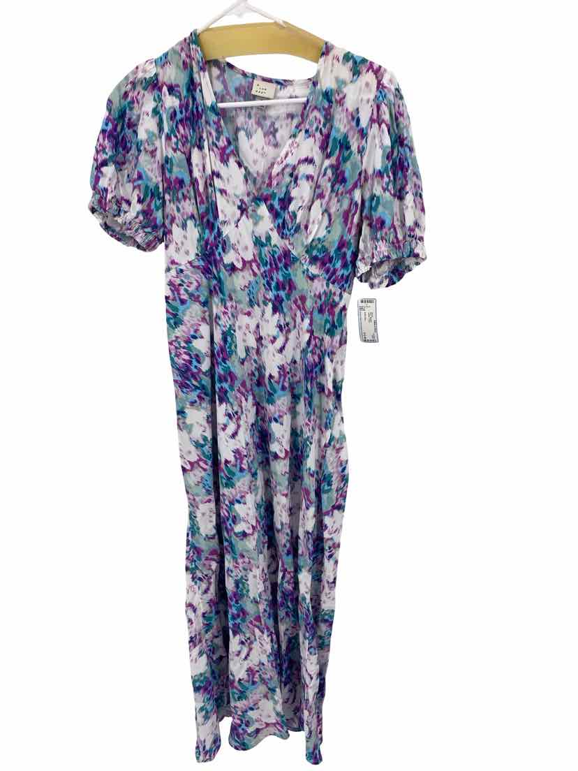 A New Day Ladies Size Medium Dress
