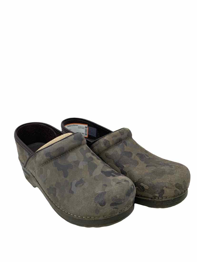 Dansko Ladies Size 38/7/8 NEW Shoes