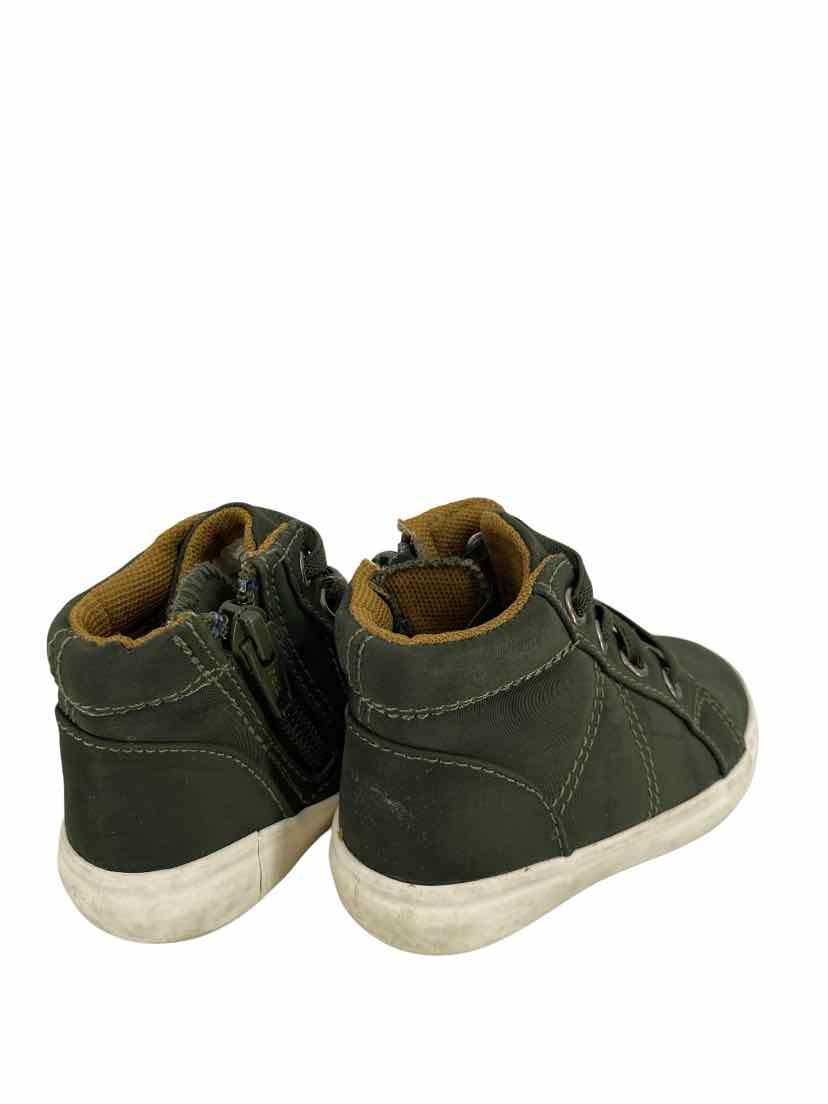 Cat & Jack Kids Size 5 Shoes