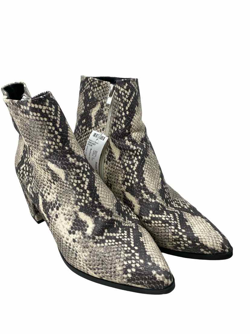 Madden Girl Ladies Size 7.5 Boots