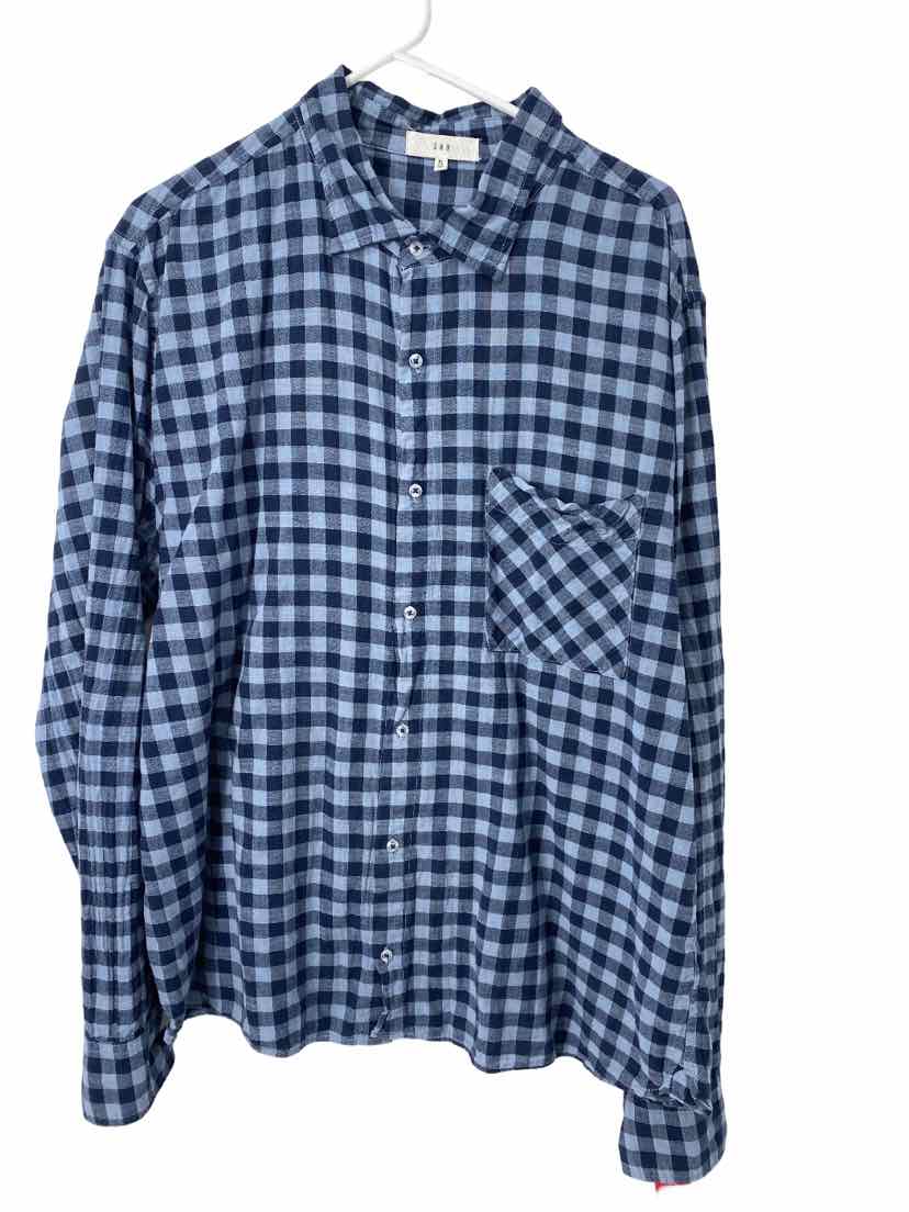 SKU Men's Size XL Shirt