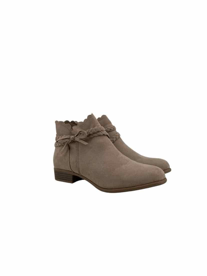 So Ladies Size 6 Boots