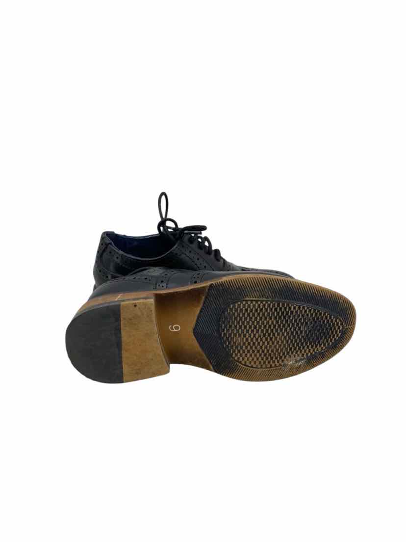 Bruno Marc Kids Size 9 Shoes