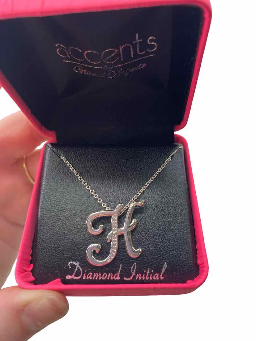 Ladies H NEW Necklace