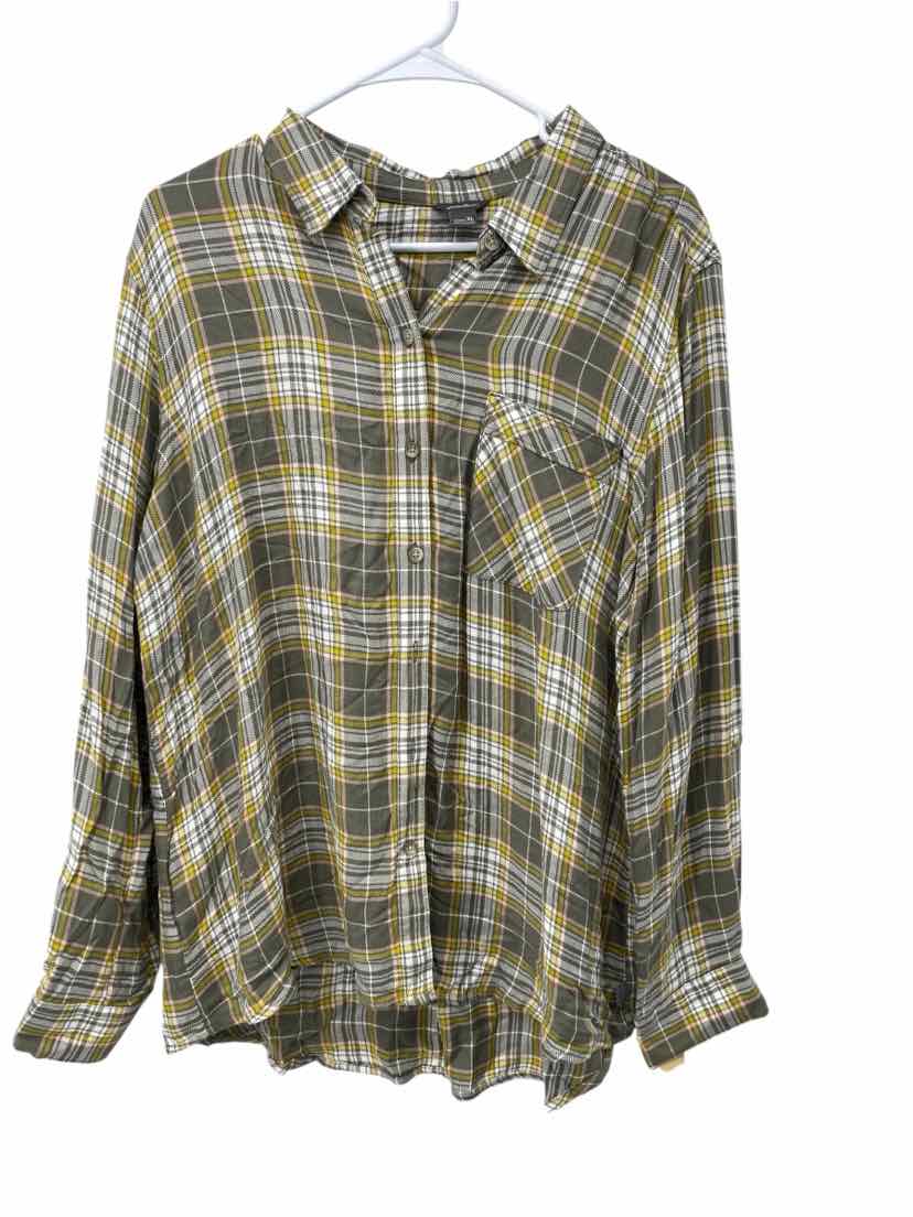 Eddie Bauer Ladies Size XL Shirt