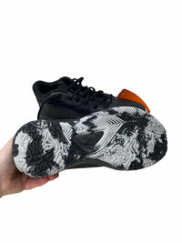 Under Armour Kids Size 5.5 NEW Shoes